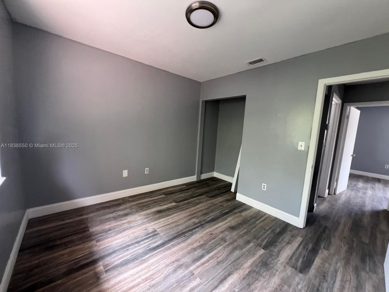 451 NE 136th St, Unit I-101, North Miami, FL 33161 Photo