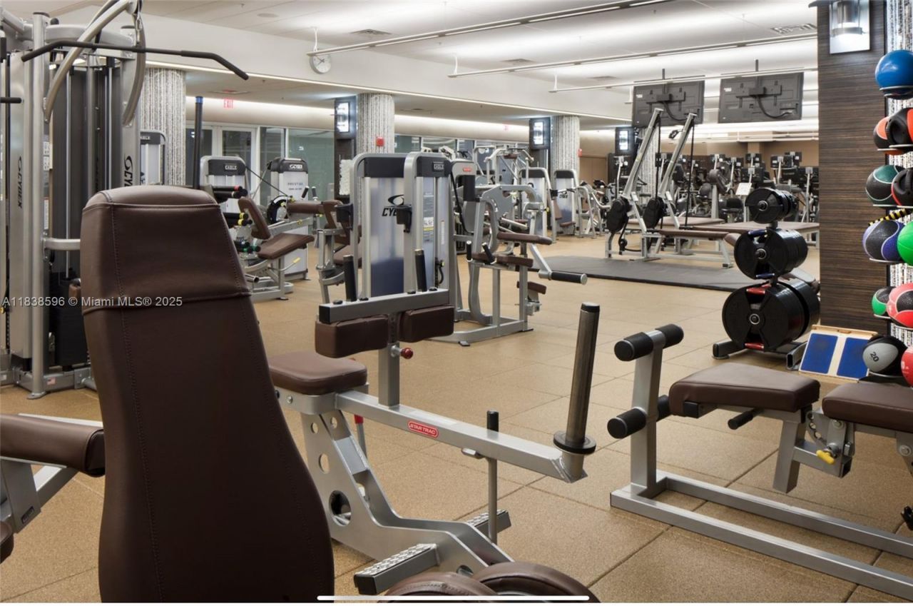 21050 Point Pl, Unit 2601, Aventura, FL 33180 Photo