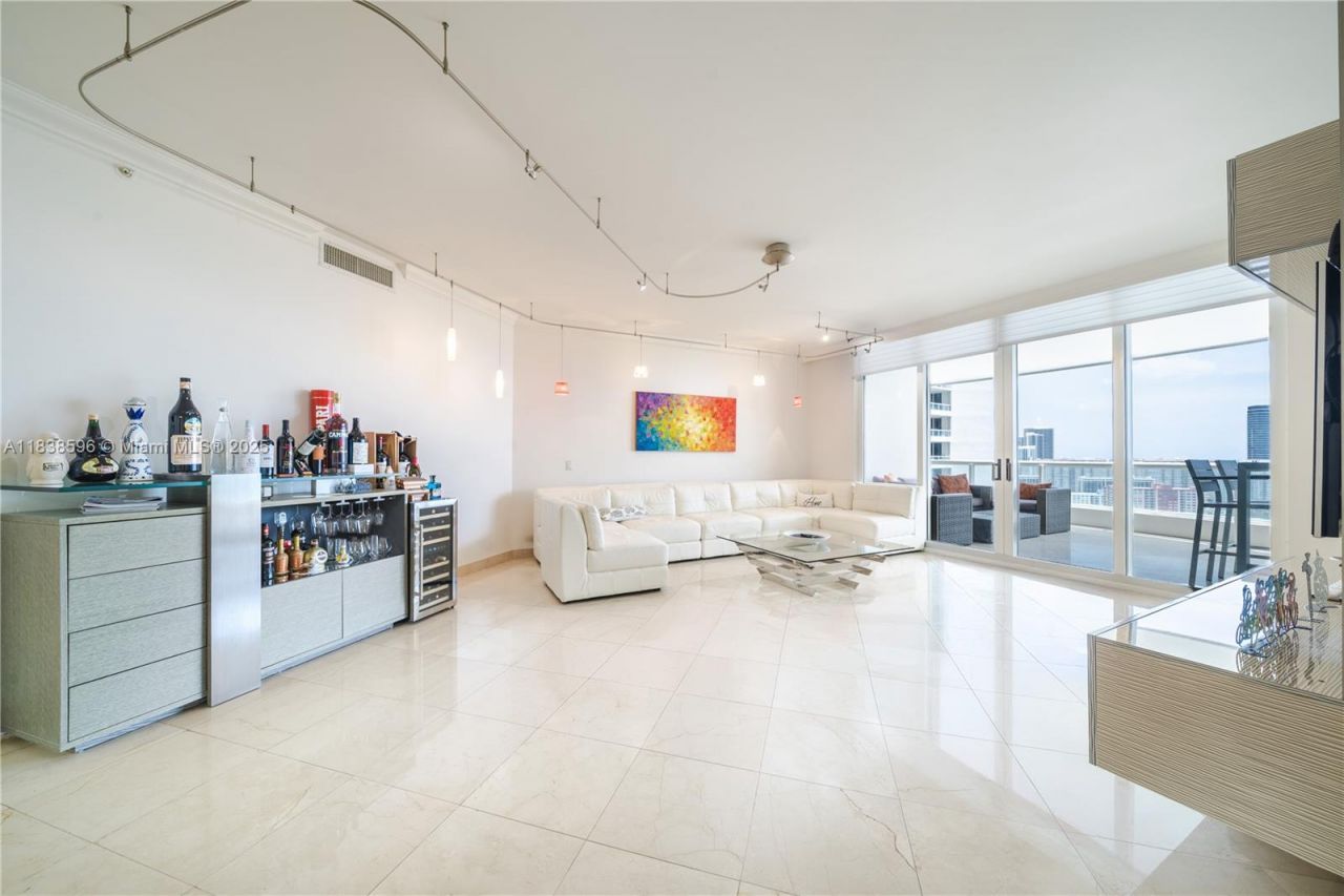 21050 Point Pl, Unit 2601, Aventura, FL 33180 Photo