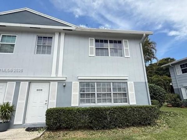 8040 SW 18th Pl, Unit 4-11, Davie, FL 33324