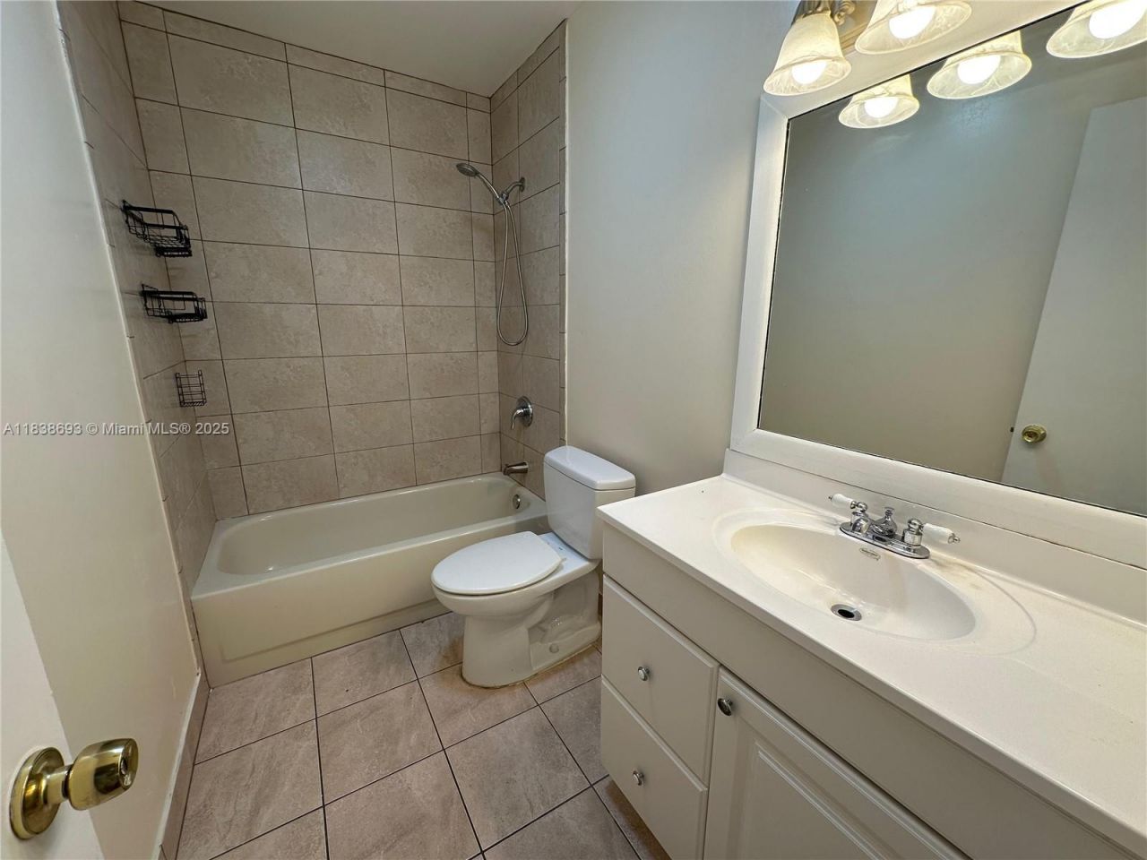 8005 Lagos De Campo Blvd, Unit L-4, Tamarac, FL 33321 Photo