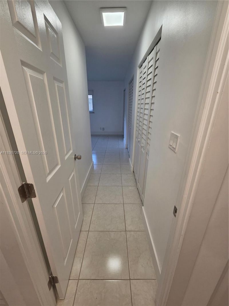 620 NE 12th Ave, Unit 101, Hallandale Beach, FL 33009 Photo