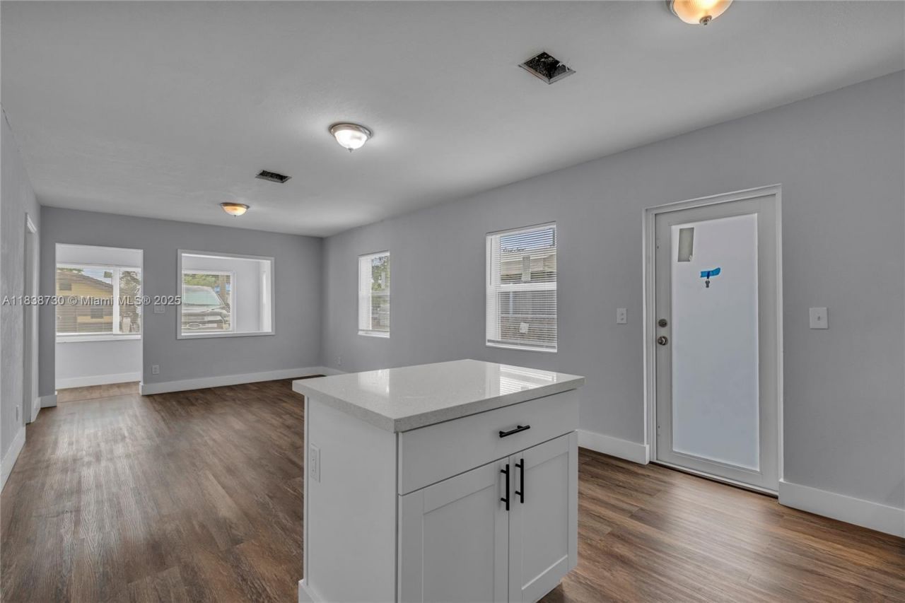 2243 Greene St, Unit A, Hollywood, FL 33020 Photo