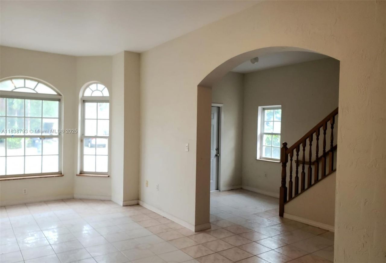 3124 Prairie Ave, Miami Beach, FL 33140 Photo