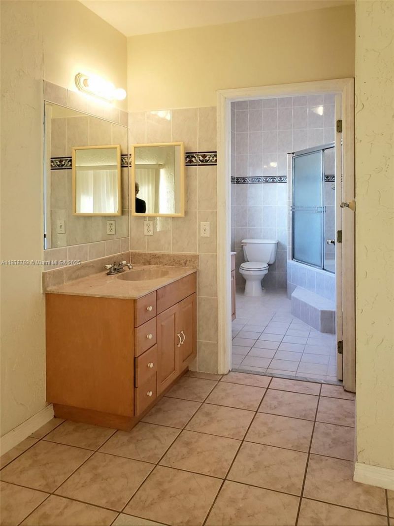 3124 Prairie Ave, Miami Beach, FL 33140 Photo