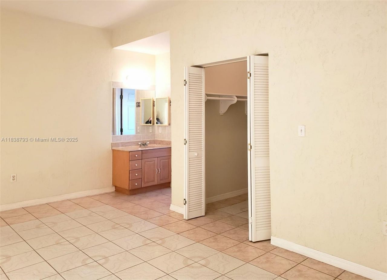 3124 Prairie Ave, Miami Beach, FL 33140 Photo