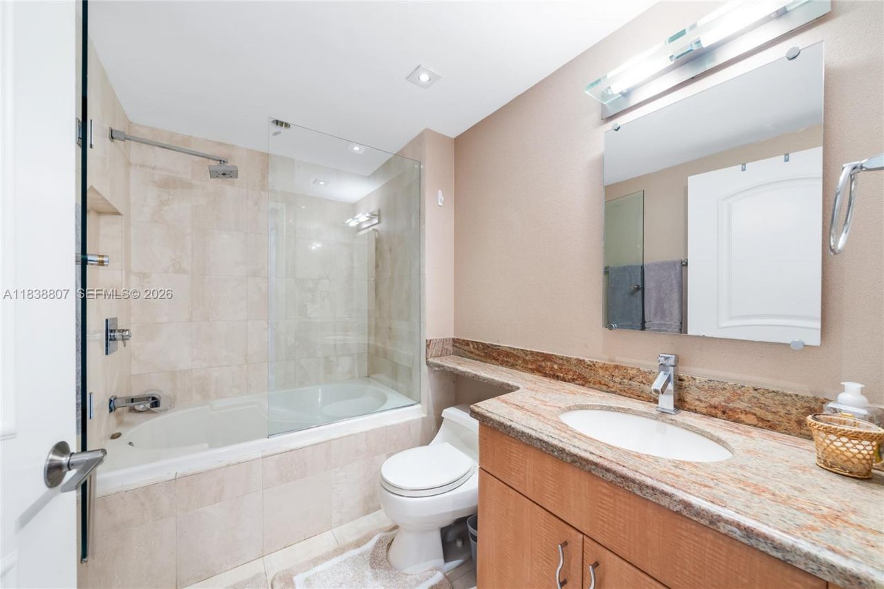 2000 Island Blvd, Unit 2409, Aventura, FL 33160 Photo