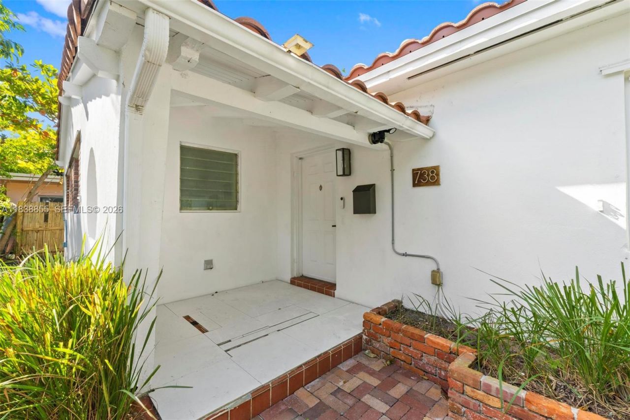 738 Fernwood Rd, Key Biscayne, FL 33149 Photo