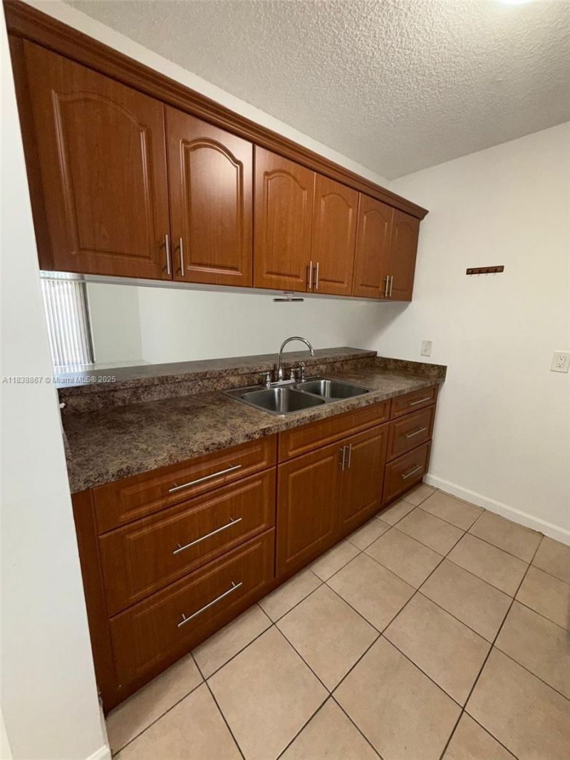 8560 N Sherman Cir, Unit 105, Miramar, FL 33025 Photo