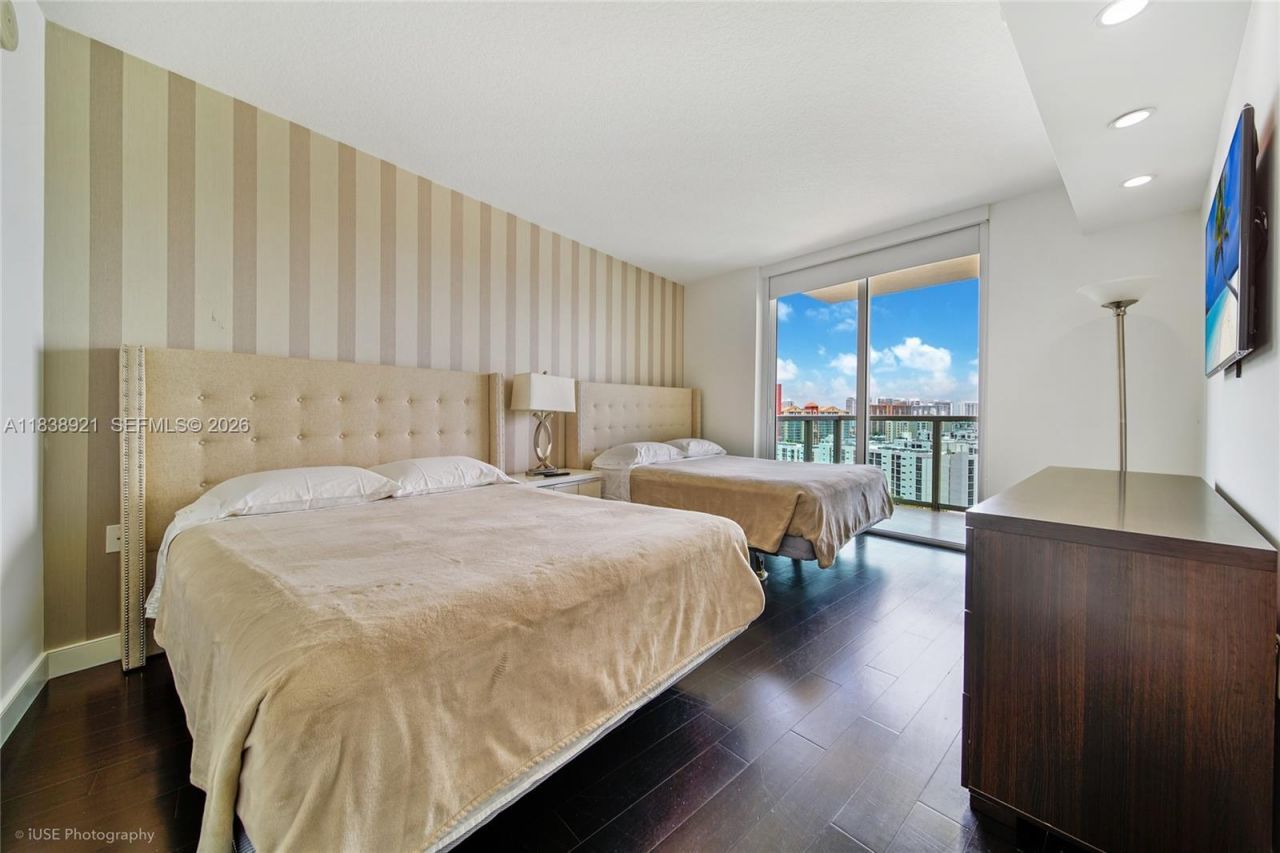 150 Sunny Isles Blvd, Unit 1-1502, Sunny Isles Beach, FL 33160 Photo