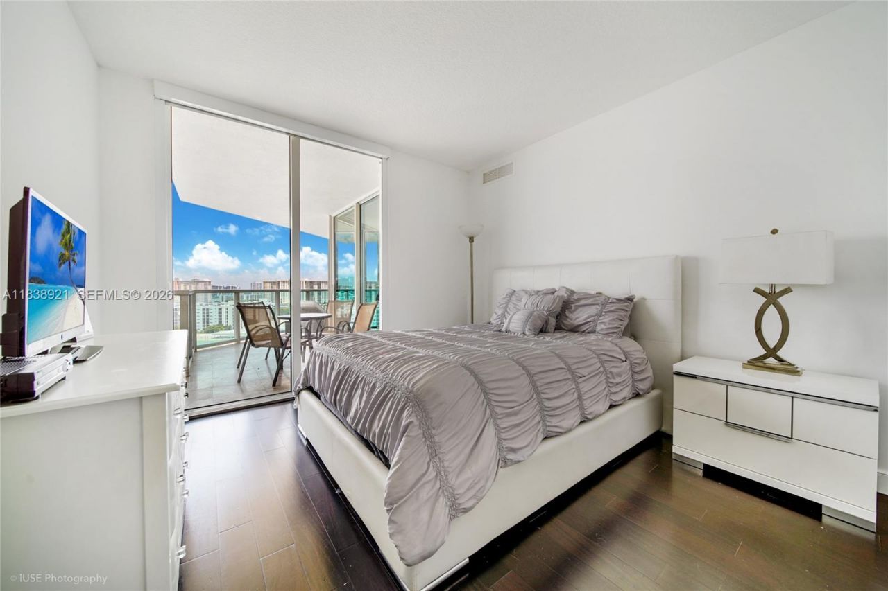 150 Sunny Isles Blvd, Unit 1-1502, Sunny Isles Beach, FL 33160 Photo