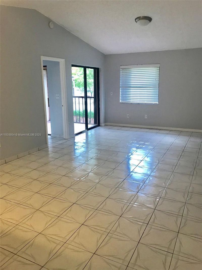 8700 N Sherman Cir, Unit 108, Miramar, FL 33025 Photo