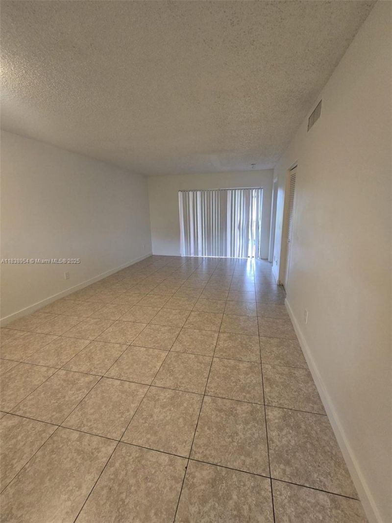 8700 N Sherman Cir, Unit 108, Miramar, FL 33025 Photo