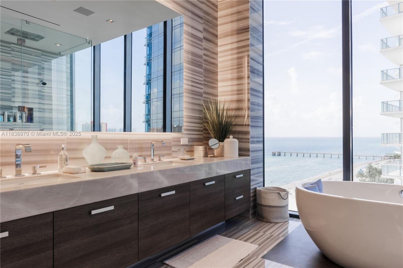 17141 Collins Ave, Unit 1001, Sunny Isles Beach, FL 33160 Photo