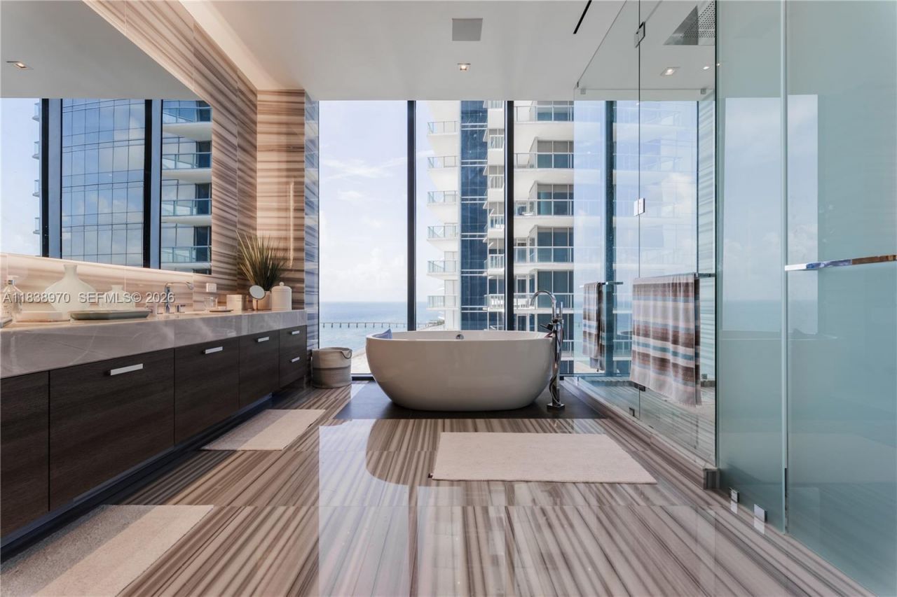 17141 Collins Ave, Unit 1001, Sunny Isles Beach, FL 33160 Photo