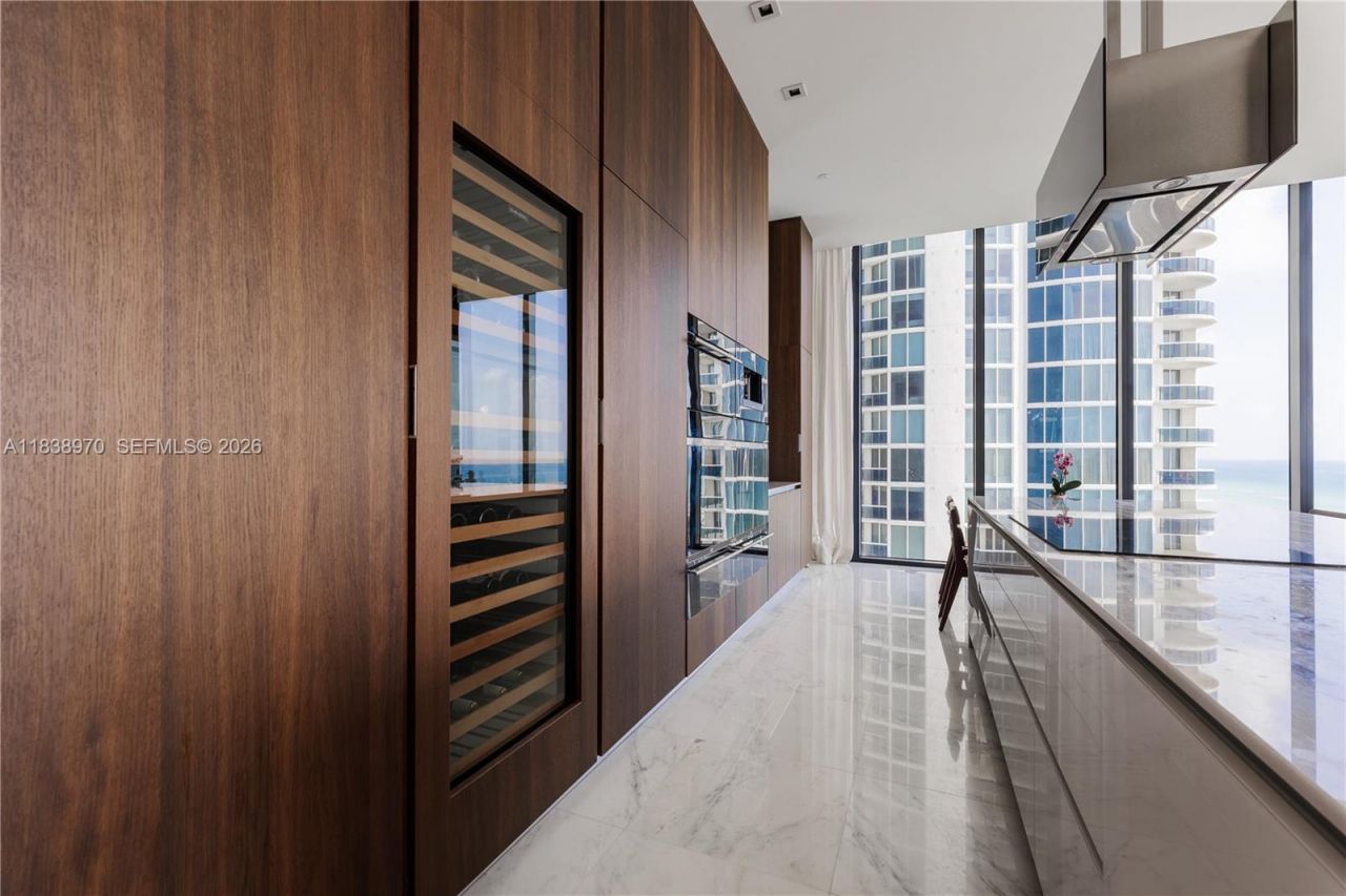 17141 Collins Ave, Unit 1001, Sunny Isles Beach, FL 33160 Photo