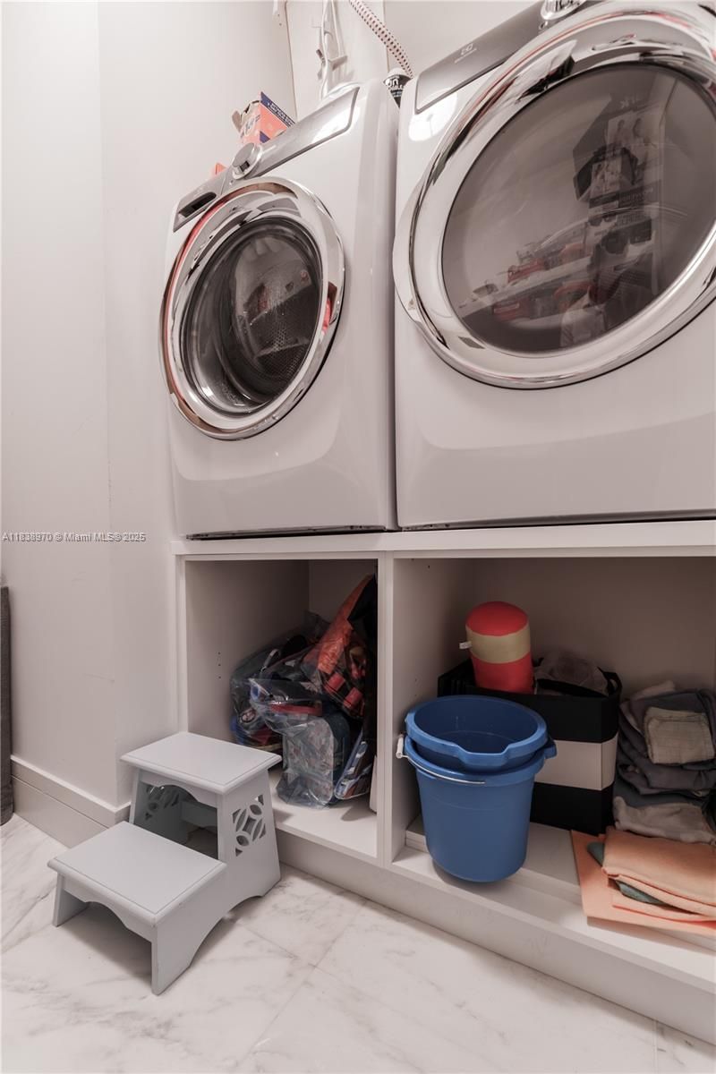 17141 Collins Ave, Unit 1001, Sunny Isles Beach, FL 33160 Photo