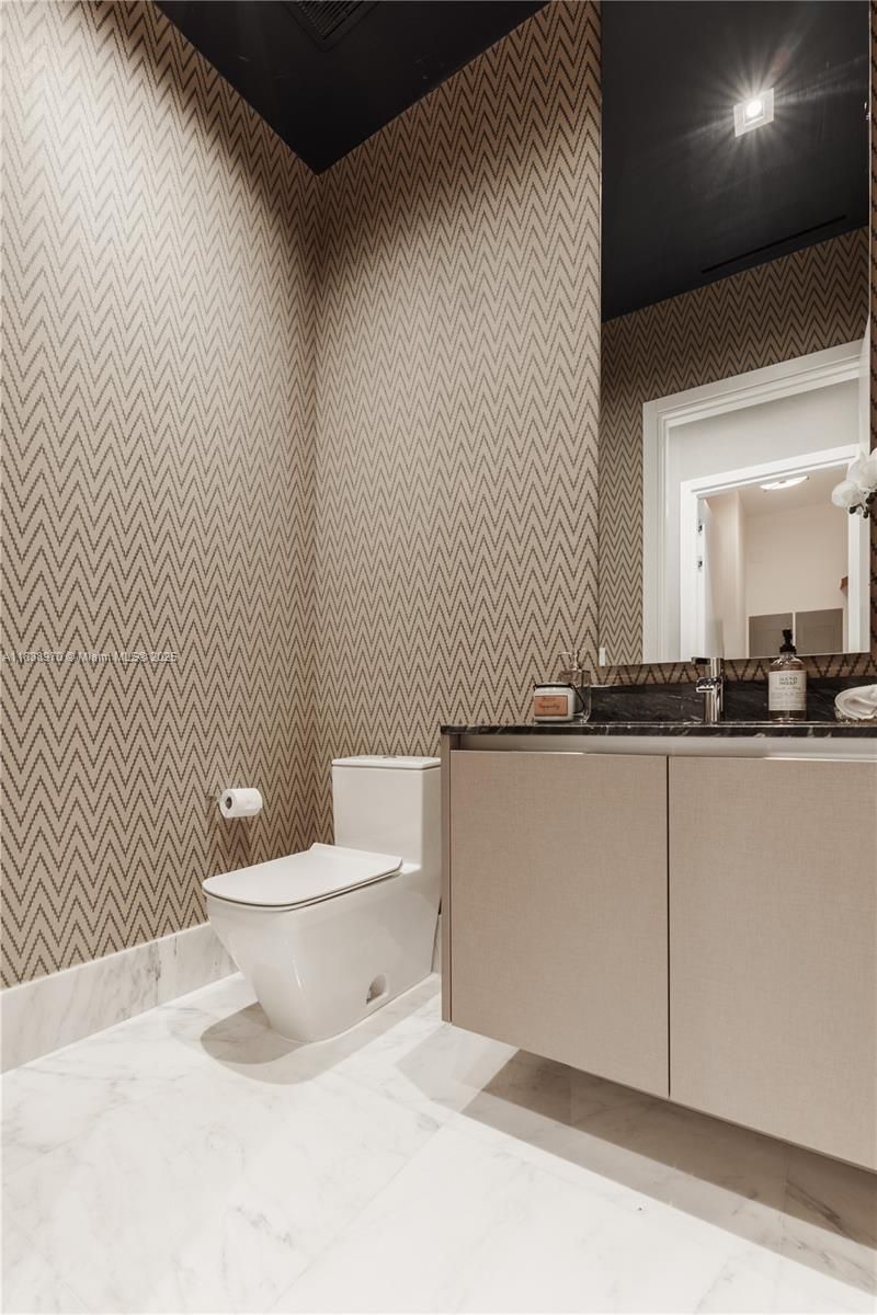 17141 Collins Ave, Unit 1001, Sunny Isles Beach, FL 33160 Photo