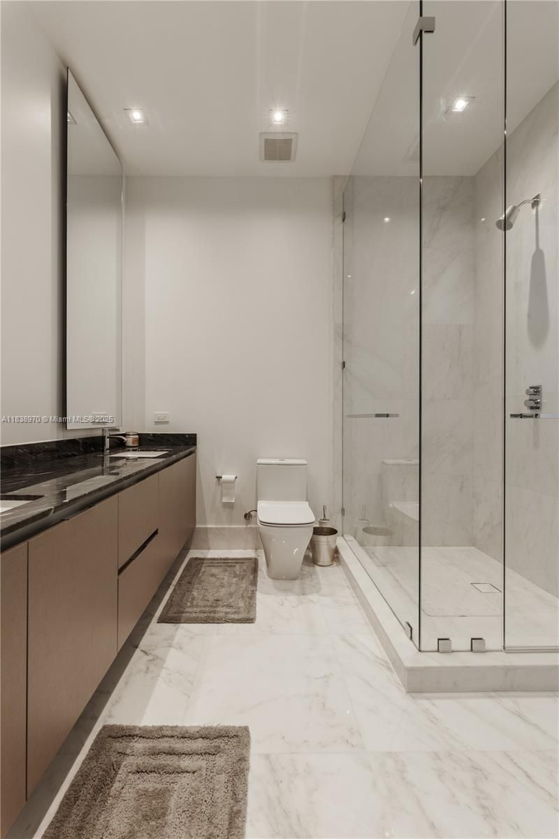 17141 Collins Ave, Unit 1001, Sunny Isles Beach, FL 33160 Photo