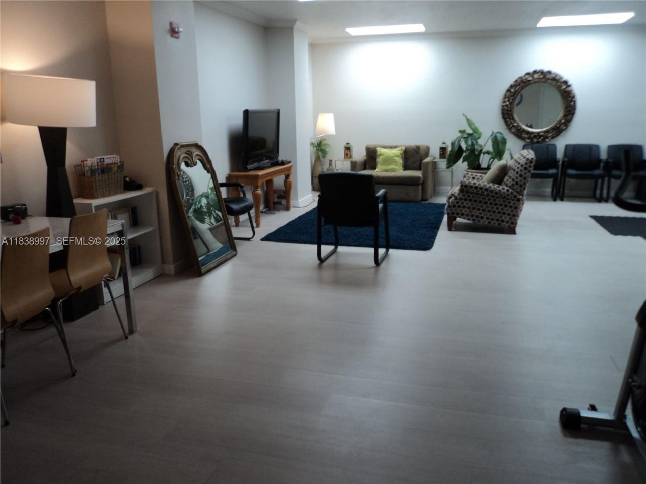 1050 93rd St, Unit 6F, Bay Harbor Islands, FL 33154 Photo