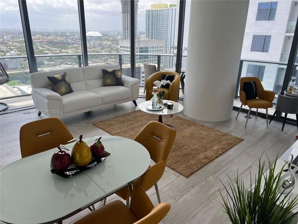55 SW 9th St, Unit 3308, Miami, FL 33130
