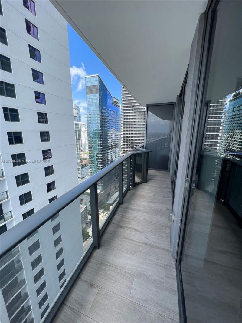55 SW 9th St, Unit 3308, Miami, FL 33130 Photo