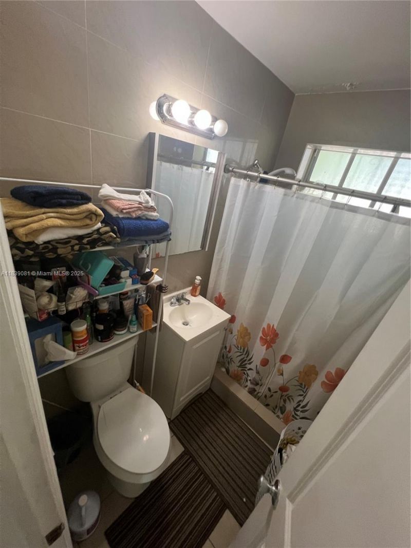 1190 NW 135th St, North Miami, FL 33168 Photo