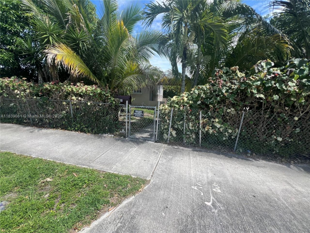 1190 NW 135th St, North Miami, FL 33168 Photo