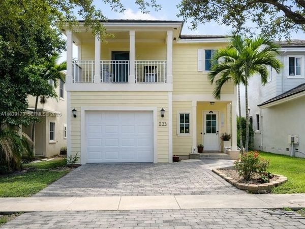 232 SE 32nd Ter, Homestead, FL 33033