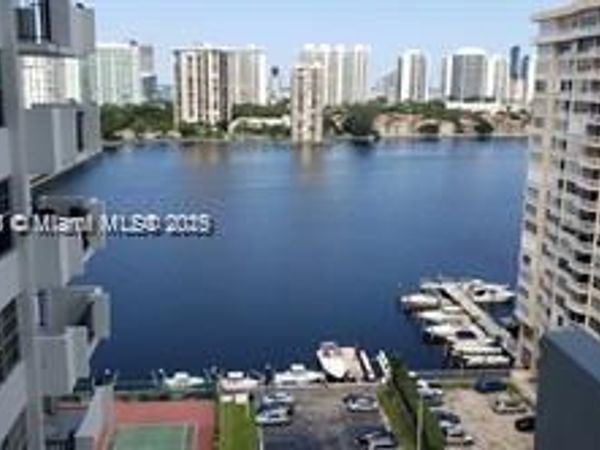 2750 NE 183rd St, Unit 1701, Aventura, FL 33160
