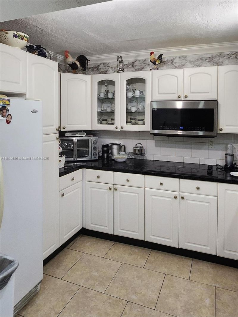 2750 NE 183rd St, Unit 1701, Aventura, FL 33160 Photo