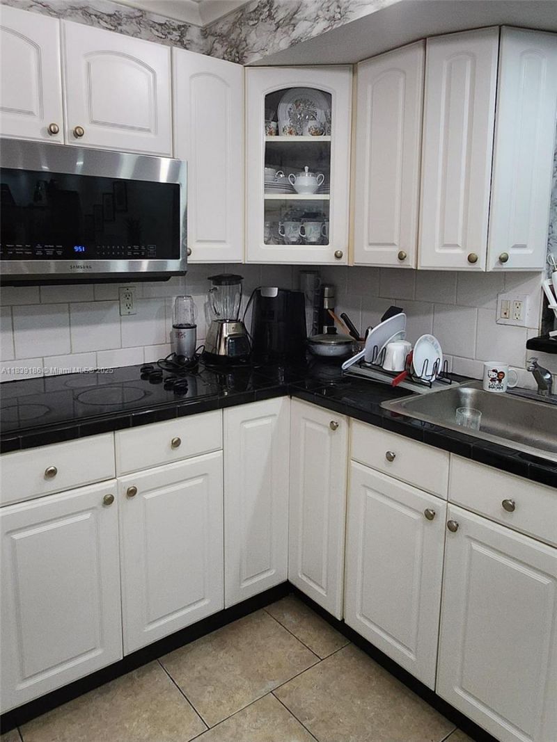 2750 NE 183rd St, Unit 1701, Aventura, FL 33160 Photo