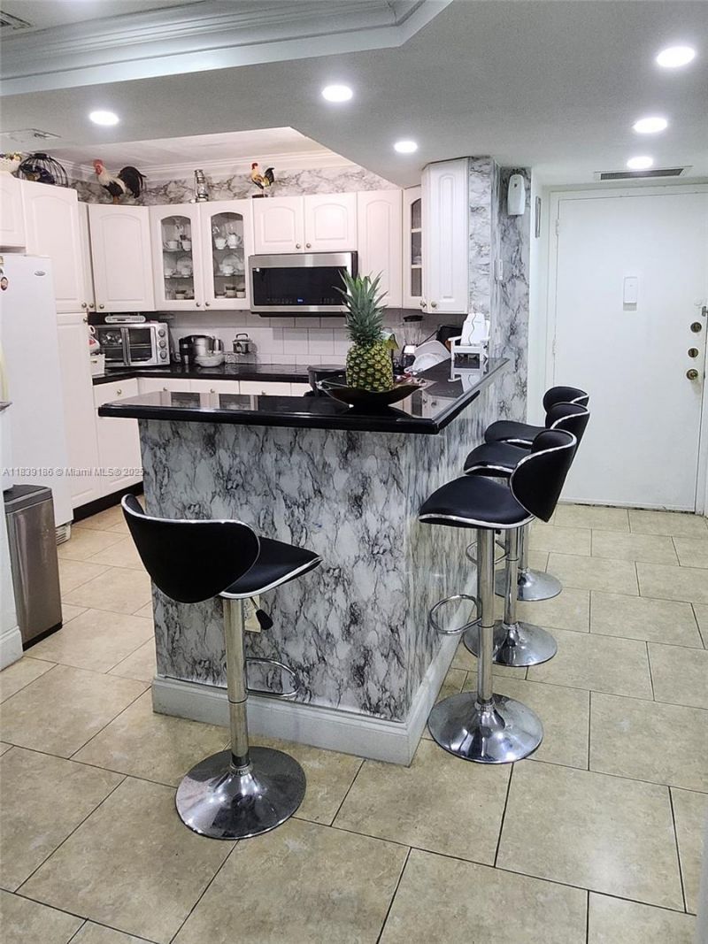 2750 NE 183rd St, Unit 1701, Aventura, FL 33160 Photo