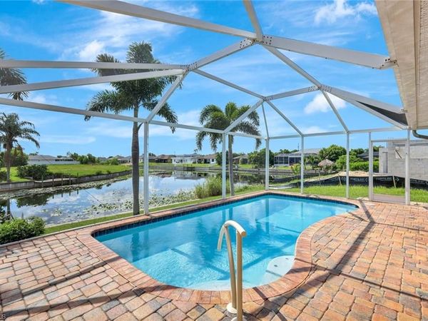 2301 SW 15th PL, CAPE CORAL, FL 33991