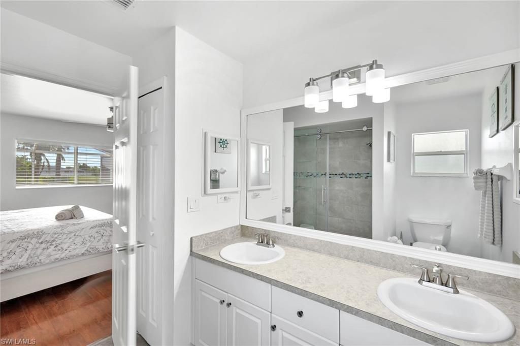 2301 SW 15th Pl, Cape Coral, FL 33991 Photo