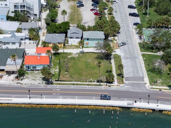 808 PASS A GRILLE WAY, ST PETE BEACH, FL 33706