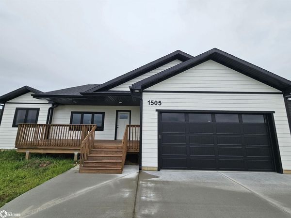 1505 E 10Th Street, Carroll, IA 51401