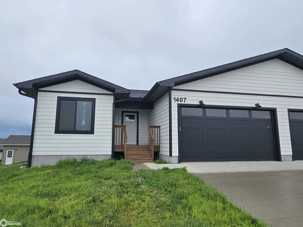 1407 E 10Th Street, Carroll, IA 51401