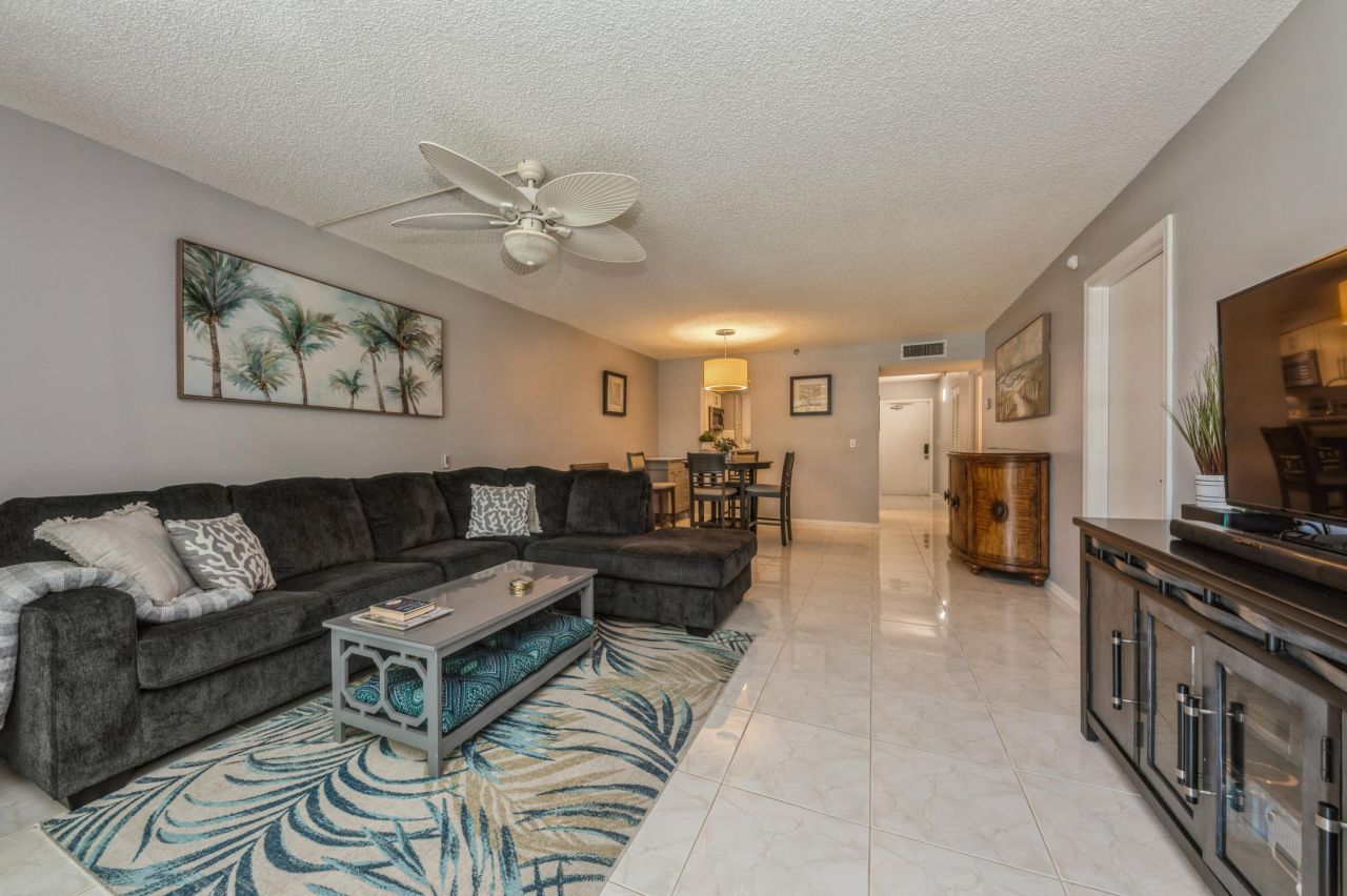 14527 Bonaire Boulevard, Unit 303, Delray Beach, FL 33446 Photo