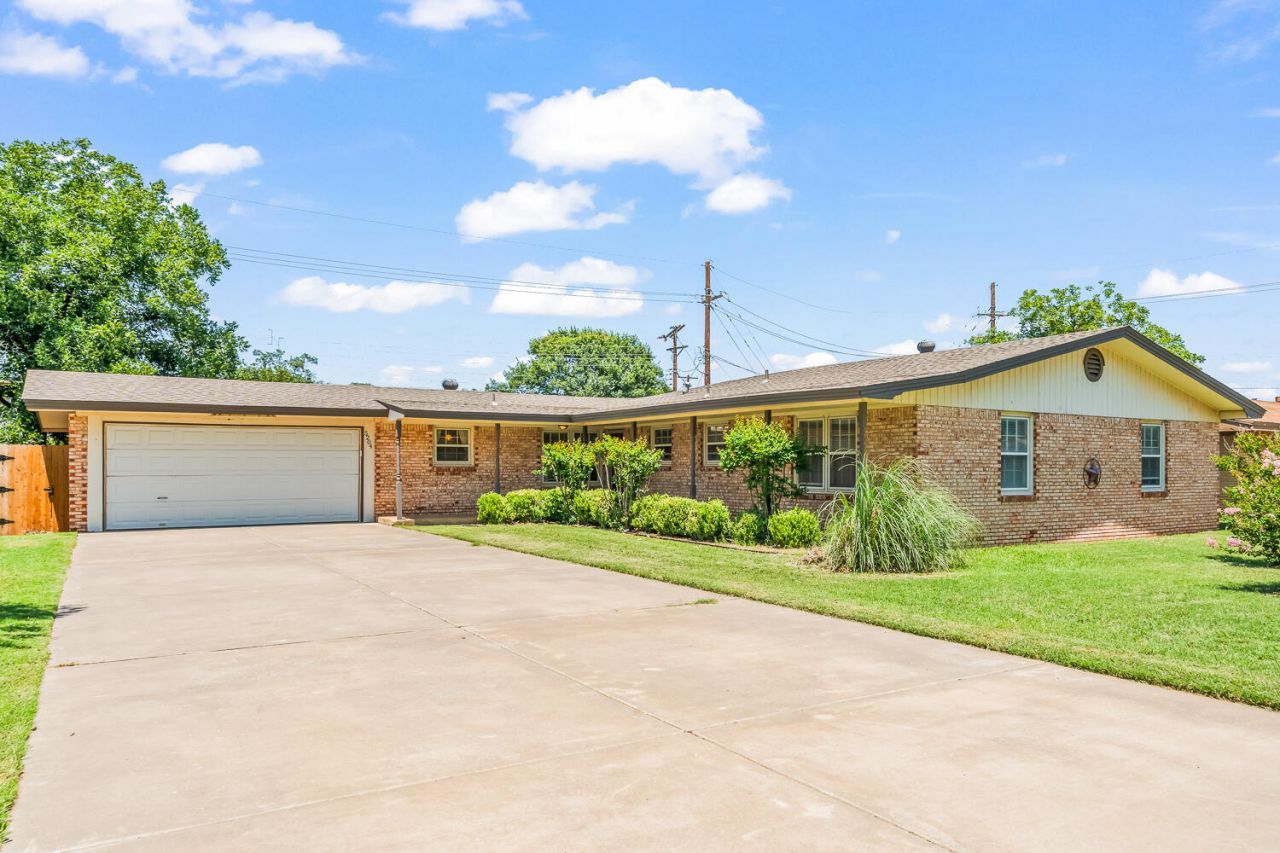 5204 7th Street, Lubbock, TX 79416 Main Photo