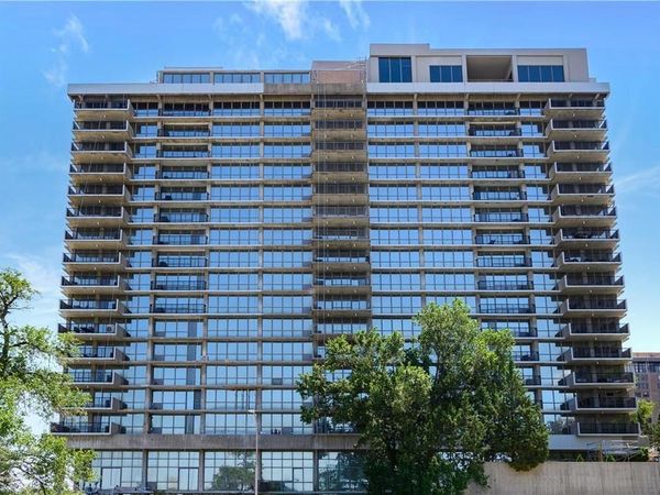 600 E ADMIRAL Boulevard, Unit 1104, Kansas City, MO 64106