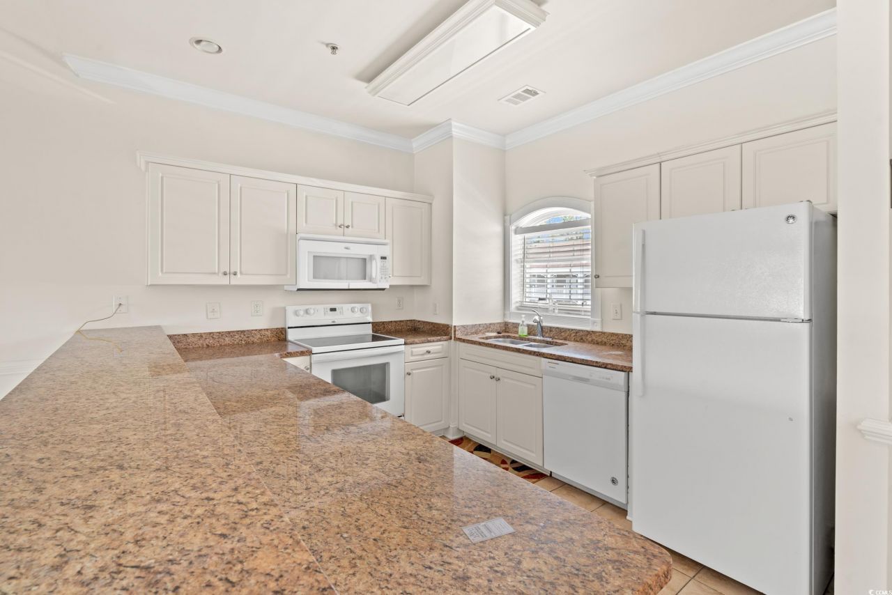 110 S Shore Blvd. Photo 5