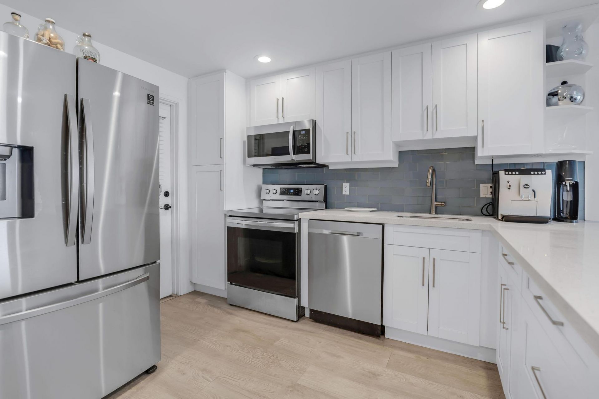 2800 N Palm Aire Drive, Unit 401, Pompano Beach, FL 33069 Photo