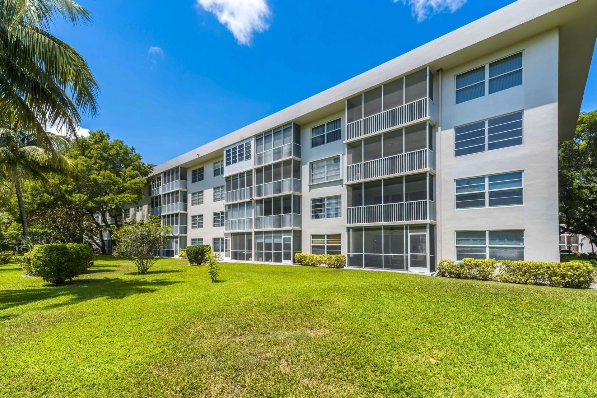 2800 N Palm Aire Drive, Unit 401, Pompano Beach, FL 33069 Photo