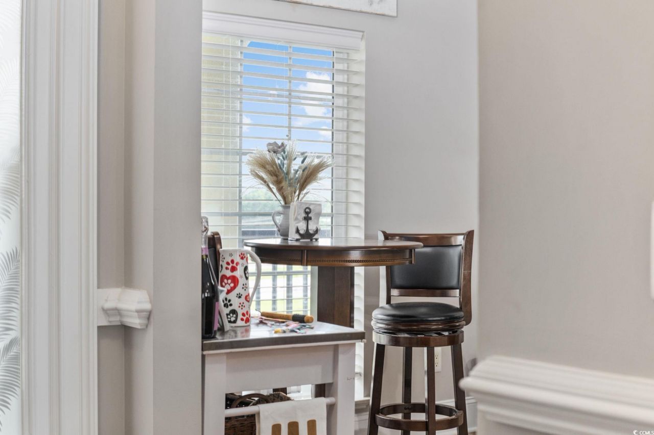 265 Venice Way Photo 11