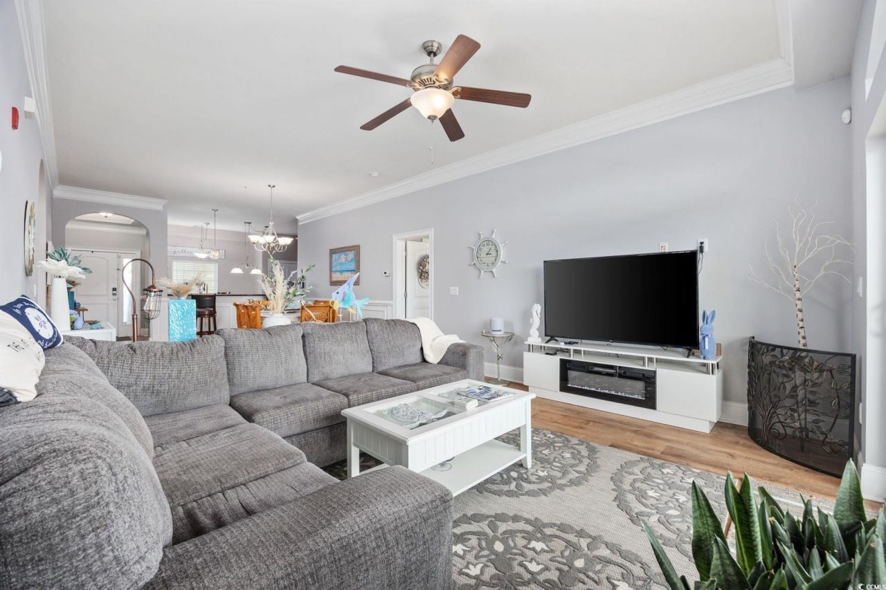 265 Venice Way Photo 17