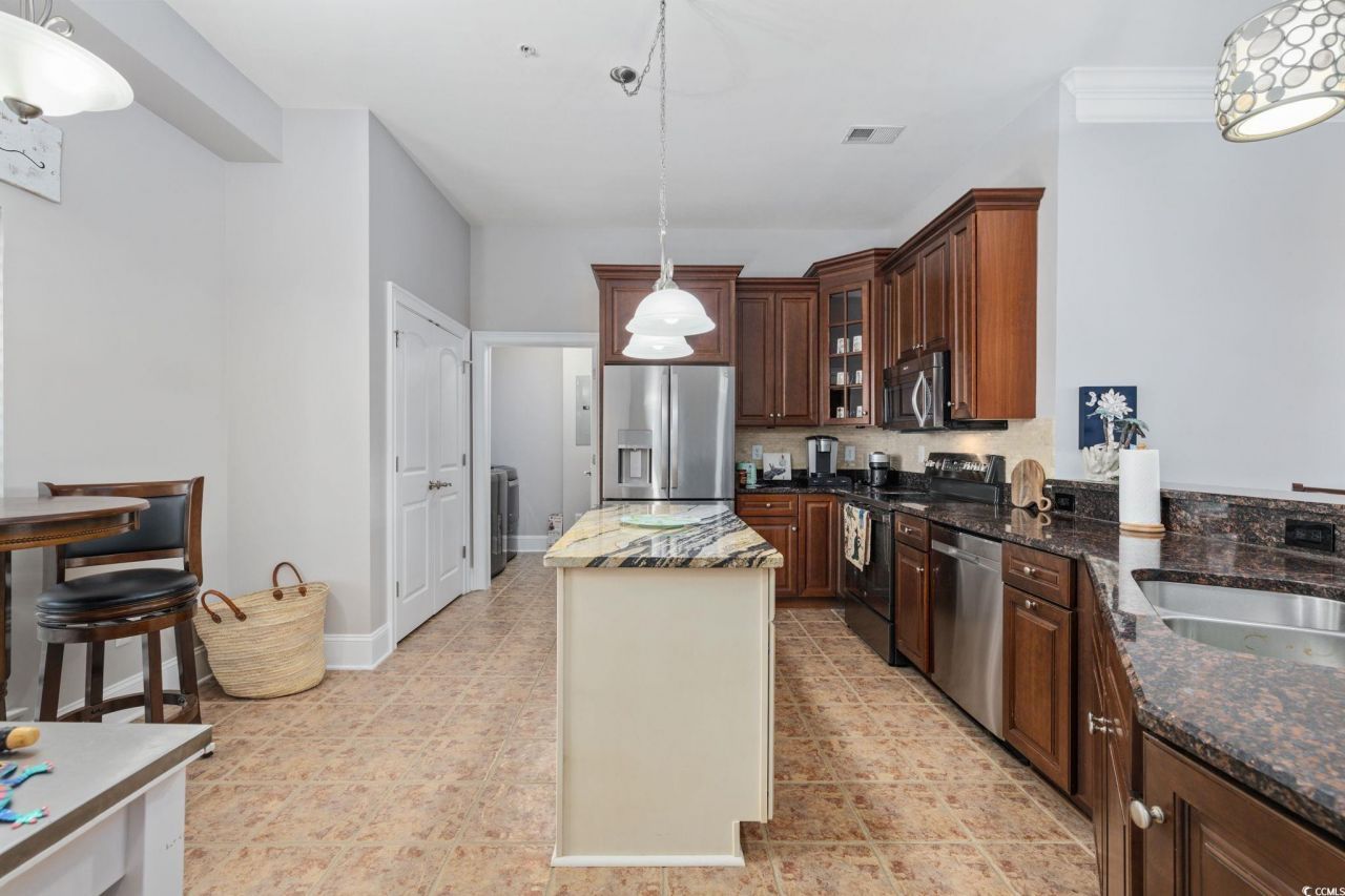 265 Venice Way Photo 7