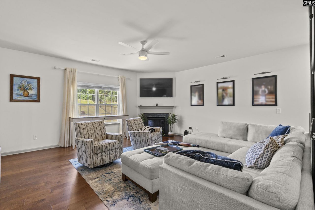 193 Crimson Queen Drive Photo 5