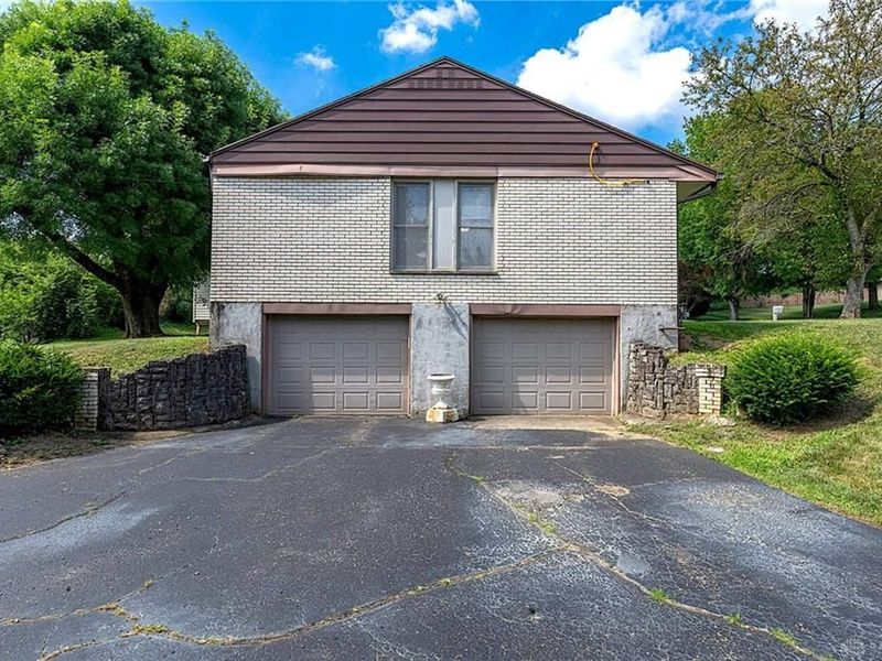 5282 Rahway Court, Clayton, OH 45415 Photo 3