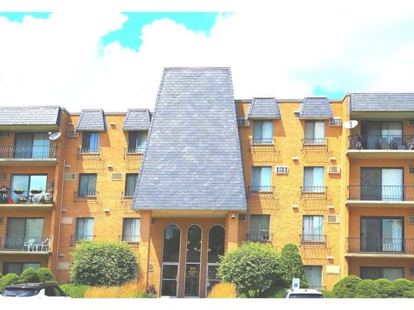 931 Arquilla Drive, Unit 314, Glenwood, IL 60425